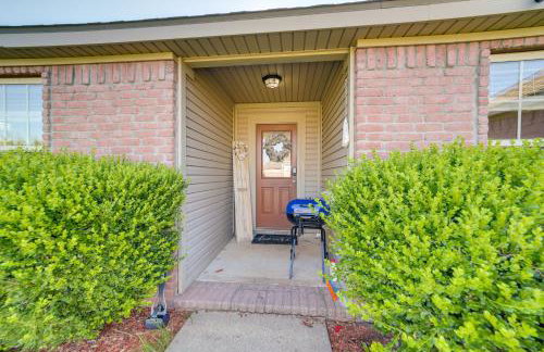 Central Bentonville Home with Fenced Yard! - Foto 27