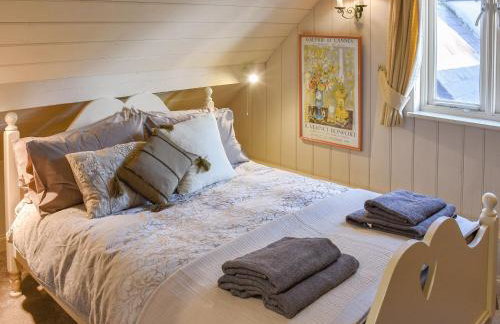 Swallows Nest - Photo 13