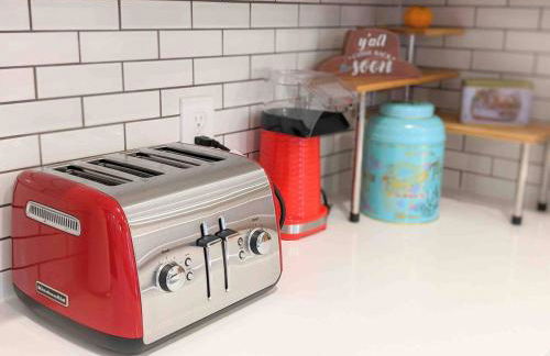 TMC 3-Story Townhome FREE EV Charge - Foto 44