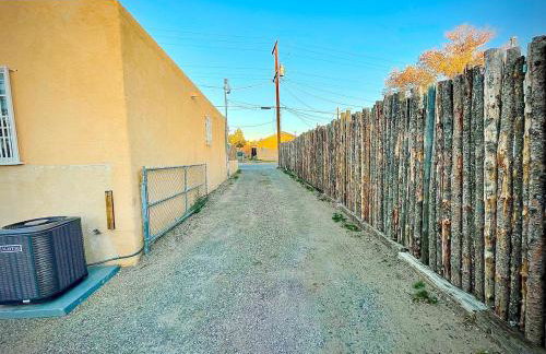 Southwest Escape 2 Bedroom with Private Entry and Patio - Foto 28