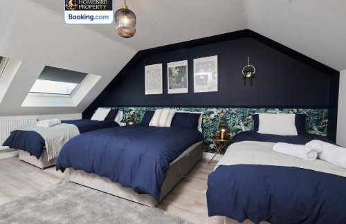 Spacious 4BDR House By Homebird Property Management Short Lets & Serviced Accommodation Leeds With Private Parking & Garden - Foto 3