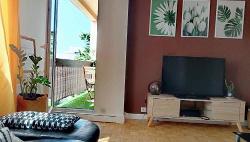 GRAND PARIS, private parking, balcony and metro, 24 hours self checking - Foto 2