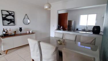 LINDO APARTAMENTO EM UBATUBA NA PRAIA DO ITAGUA, SAUNA, PISCINA, WI-FI, AR CONDICIONADO, 2 VAGAS DE ESTACIONAMENTO e BELA VISTA DA SACADA - Foto 3