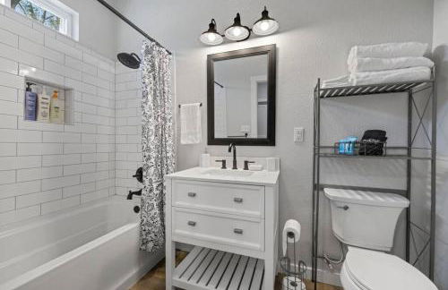 Cowboy Pool 2 mins 2 Silos & Cameron Park - Photo 33