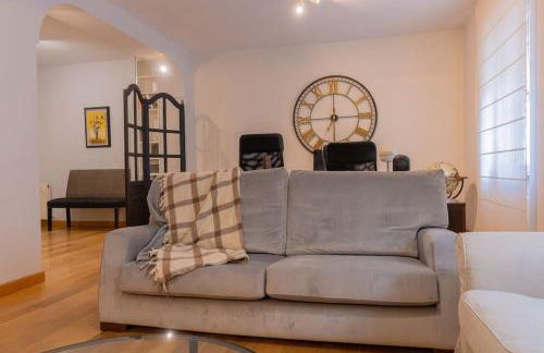 For You Rentals Apartamento Amplio y Elegante en Paseo de la Habana Temporal PDH520 - Photo 48