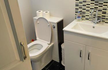 Newsagents Flat - Foto 11