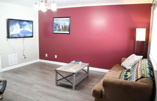 3 queen beds, 1 twin bed, 2 rooms, 1 and a half bath, self check-in, flexcation equipped - Foto 22