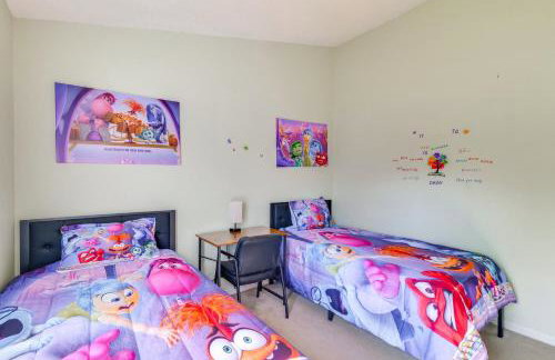 Disney Hub! Family Getaway with Themed Rooms and Pool - Foto 22