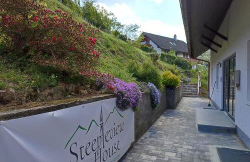 Steepleview House, Schwarzwaldblick Apartment - spacious & peaceful - Foto 4