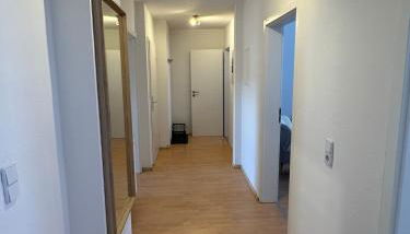 Große Ferienwohnung für Gruppen und Familien bis 8 Personen mit Balkon - Foto 4