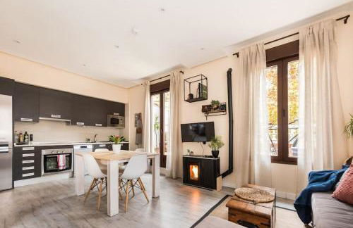 Ático con terraza, parking y chimenea junto a Universidad - Foto 24