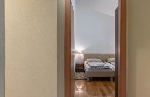 Pool House In Greenery - Happy Rentals - Foto 20