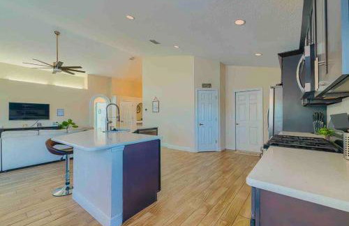 Spacious Home - Heated LED Pool & Ping Pong - Foto 9