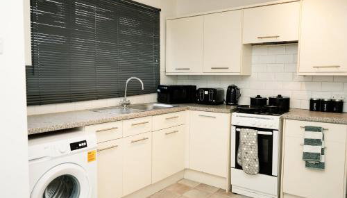 Contractor & Group Haven Sleeps 6 with Free Parking - Foto 3