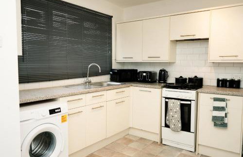 Contractor & Group Haven Sleeps 6 with Free Parking - Foto 3