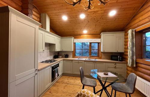 Romantic Log Cabin With Hot Tub - Foto 8