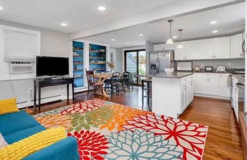 Cheerful 3bd Cape feet from beach, river access - Foto 12