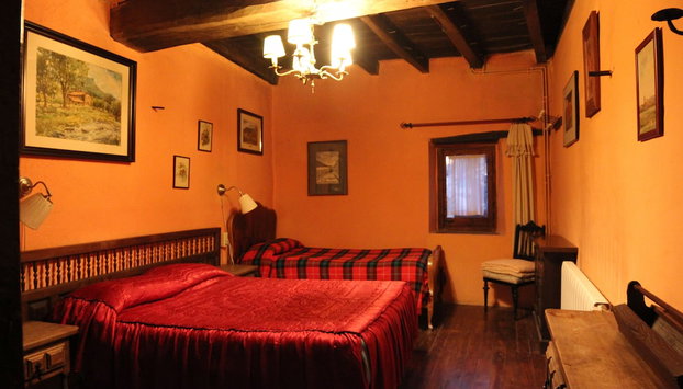 Masía El Güell - Foto 3, Habitación