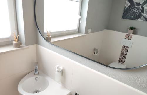 Glückshälfte - Moderne Haushälfte mit XXL-Parkplatz, Bike-Storage & Garten nahe Trier - Foto 31