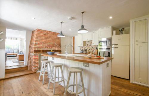 Beresford House - Photo 1