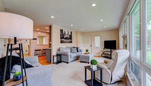 Cozy Home Sleeps 10 Lombard Chicago Suburb - Foto 5