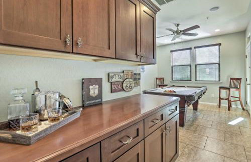 Game Room, Serene Backyard! Luxe Goodyear Home - Foto 17