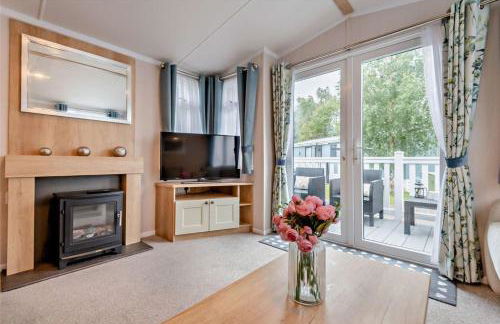 Rated Superb - Award-Winning Family Holiday Park - Live Shows, Themed Events, and Activities for All Ages, Day and Night - WiFi, Netflix, Linens - Gym, Sauna - Spotless, Quiet, Secluded, Parking - Restaurant, Shop, Bar - Foto 10