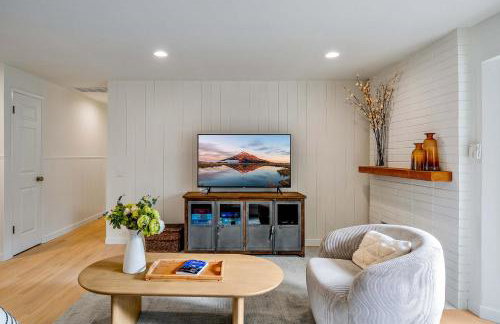 Serene Sunlit Retreat - Remodeled with EV charging and AC - Foto 10