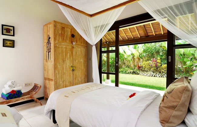 Villa Candi Kecil Tujuh by Villa Finder - Foto 16