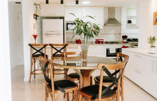 Completo apartamento em Resort na beira da lagoa - Foto 42