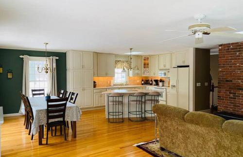 Berkshire Vacation Home in Lee - Pool is Open! - Foto 30