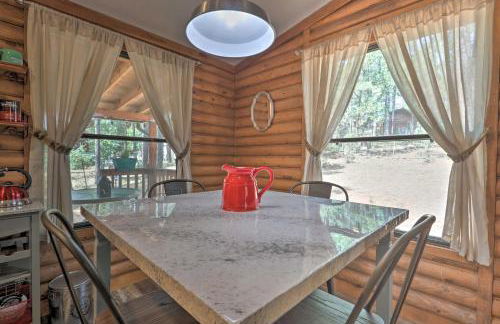 Updated Strawberry Family Cabin with 2 Private Decks - Foto 7