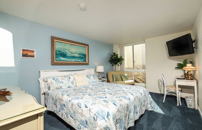 Oceanside Beach Condos - Photo 9