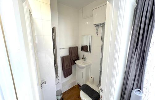 Large Family-Friendly 2BD Glastonbury Retreat, Sleeps 5 - Foto 17