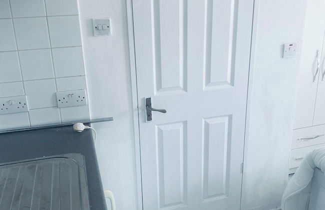 Cozy Studio Retreat in Mitcham - Foto 13