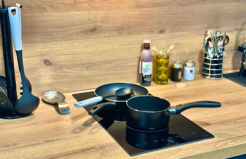 " Studio 5ème Ciel " Vue - Centre Ville - Wifi - Foto 21