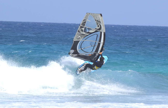 Curso de windsurf nas lagoas de El Cotillo - Foto 2