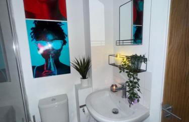 NEWLY REFURBISHED NOV 2025 Chic City Stay In Jesmond Apartment - Photo 18