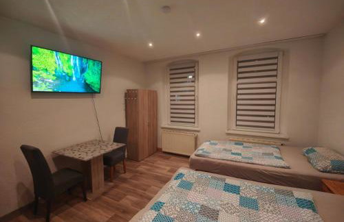 Citywohnung Merseburg - Geräumige Unterkunft ideal für Arbeit & Freizeit - Foto 6