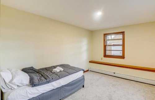 Peek-a-Boo Lake Views and Yard Windham Home - Foto 25