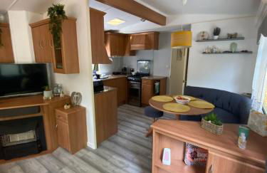 Unique Caravan with Outdoor Space - Foto 38