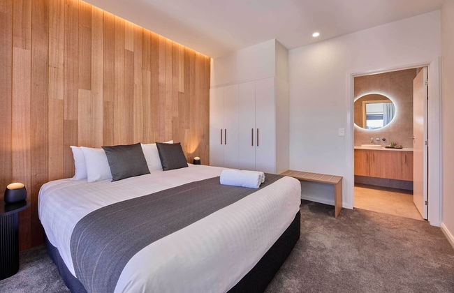 Luxury Elevated Three Bedroom Villa - Photo 1