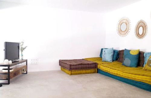 Charming Villa in El Vendrell + Pool - Foto 24