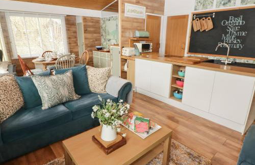 The Bird House - Photo 11