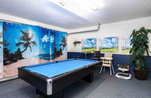 5 bedroom, 7 bed , 3 bathroom Midterm Rental Home with Pool and Game room, near Disney - Foto 6