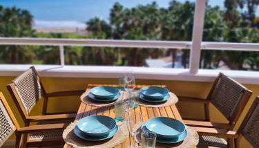 Los Cuentos De Natalia / The Tales Of Natalia - Photo 2, Garden view, young children