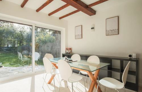 Idyllic Home in Picturesque Village of Wraysbury - Pass the Keys - Foto 3