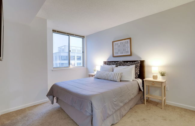 Sophisticated and Beautiful Condo - Foto 7