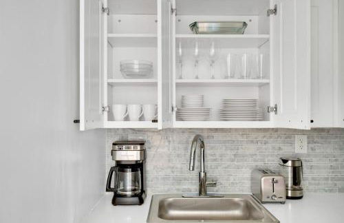 Midtown E 1BR w DM Elevator nr Bloomingdales NYC-867 - Photo 7