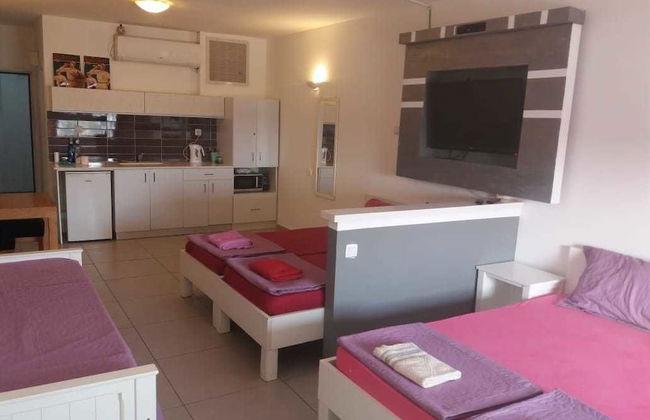 Nice Place - Photo 6